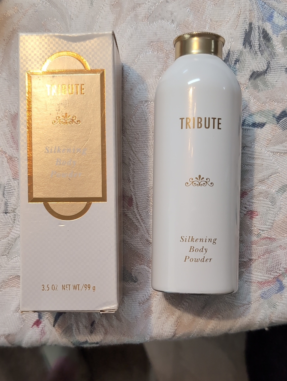 Tribute Silkening Body Powder